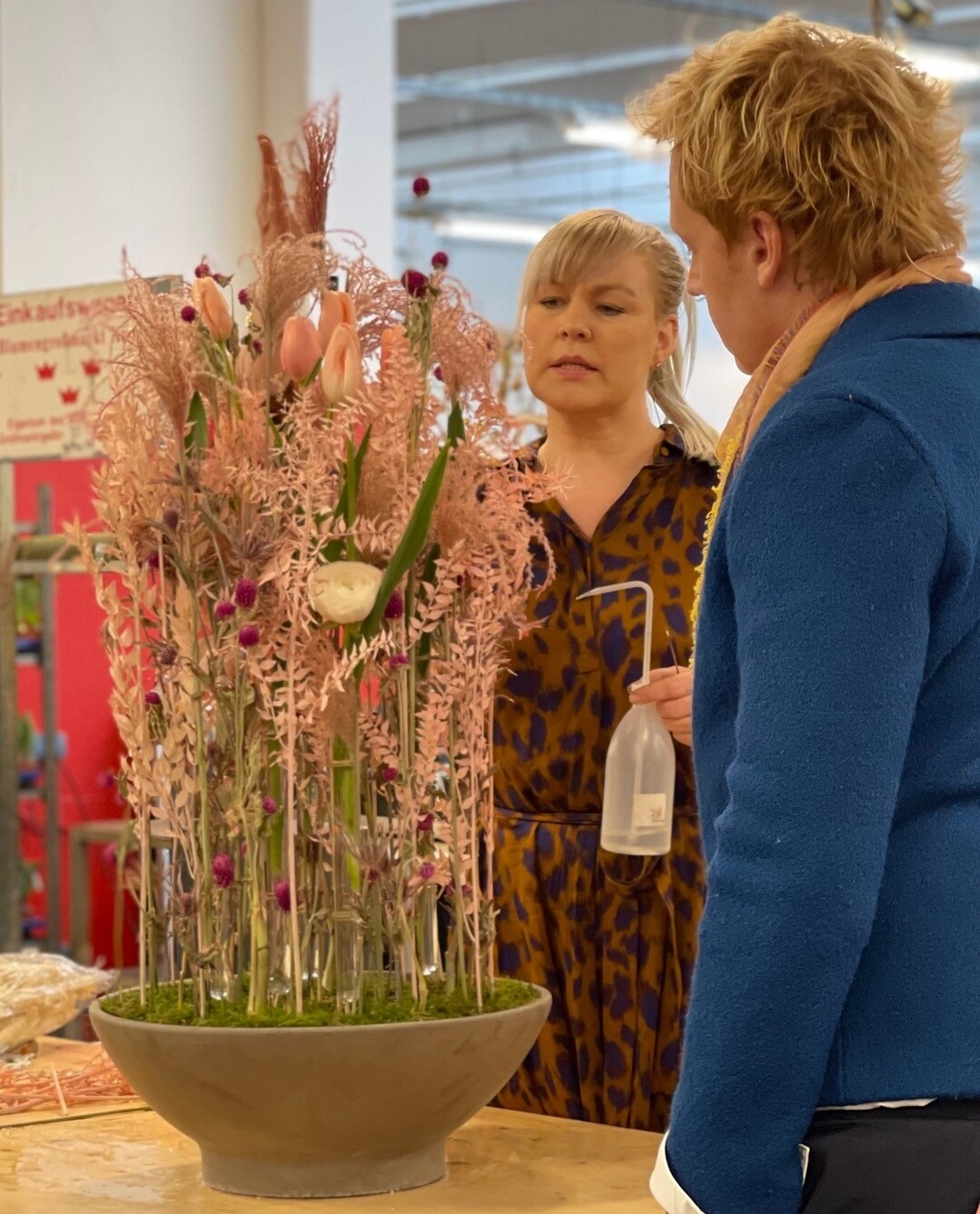 Victoria Salomon gestaltet Frhlingsfloristik, Bjrn Kroner-Sali moderiert.