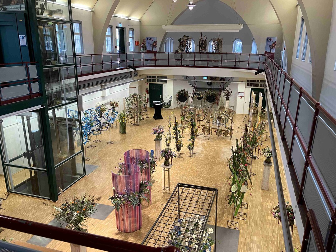 In der Siebscheibenhalle wurden die Prfungswerkstcke der 13-kpfigen Meisterklasse aus Korea ausgestellt.