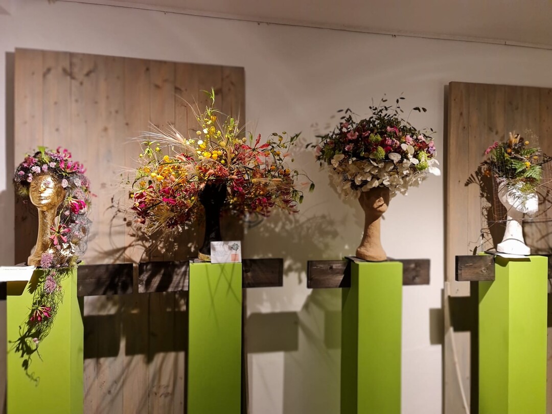 1. Blumenschau berlingen "Blumen im Kopf"