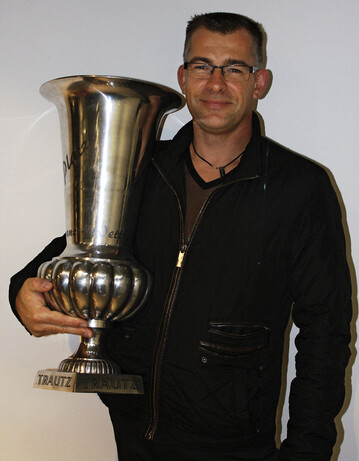 Regis Blanrue hat den Adventskranzwettbewerb 2014 in Hlzweiler gewonnen.