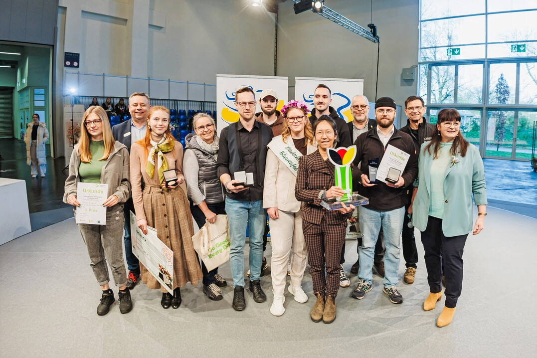 Alle Sieger des IPM Messecups 2025. Unter den Teilnehmern waren in diesem Jahr besonders viele Auszubildende.