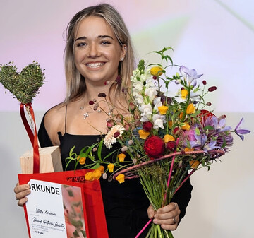 Stella Larimar, Auszubildende bei Bonigl Grtnerei & Floristik in Niedersterreich, berzeugte die Jury mit ihrem innovativen Ansatz und ihrer Liebe zum Detail.