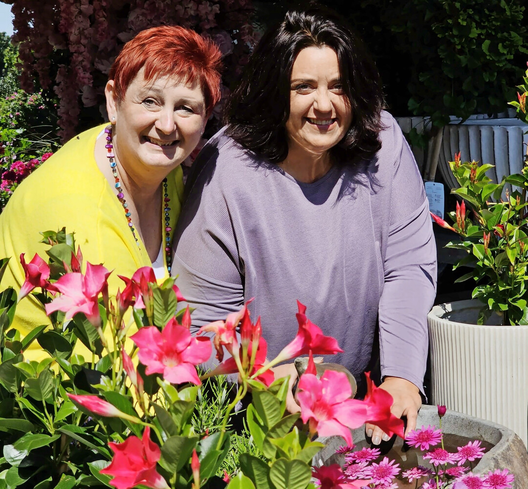 Nicole Standfest-Schneider und Imke Matthiesen von Blumen Hansen auf Sylt 