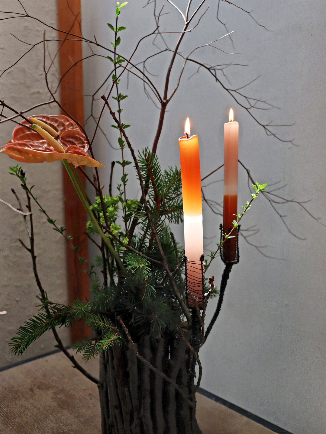 Werden die Kerzen entzndet, treten sie in den Vordergrund.