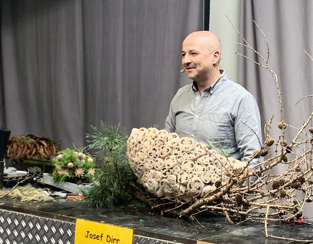 Josef Dirr ist der amtierende Deutsche Meister  der Floristik.