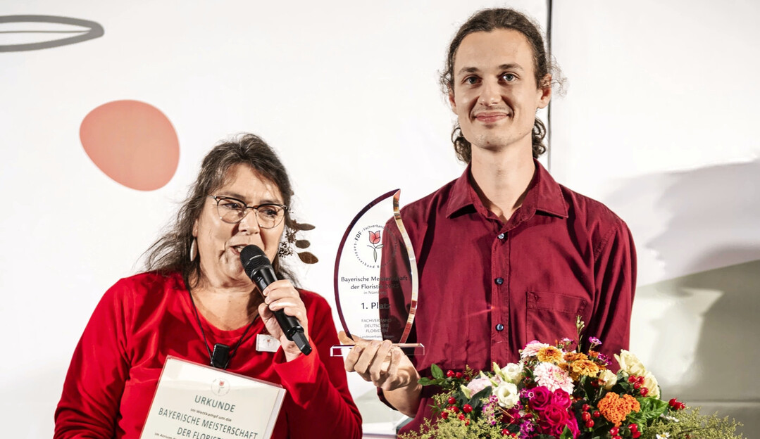 Anian Friedrich ist der neue Bayerische Meister der Floristen. Er erreichte 2023 beim internationalen Nachwuchswettbewerb Eurofleurs Rang 2.  Anian Friedrich lst damit Tino Hoogterp als amtierenden Bayerischen Landesmeister ab.