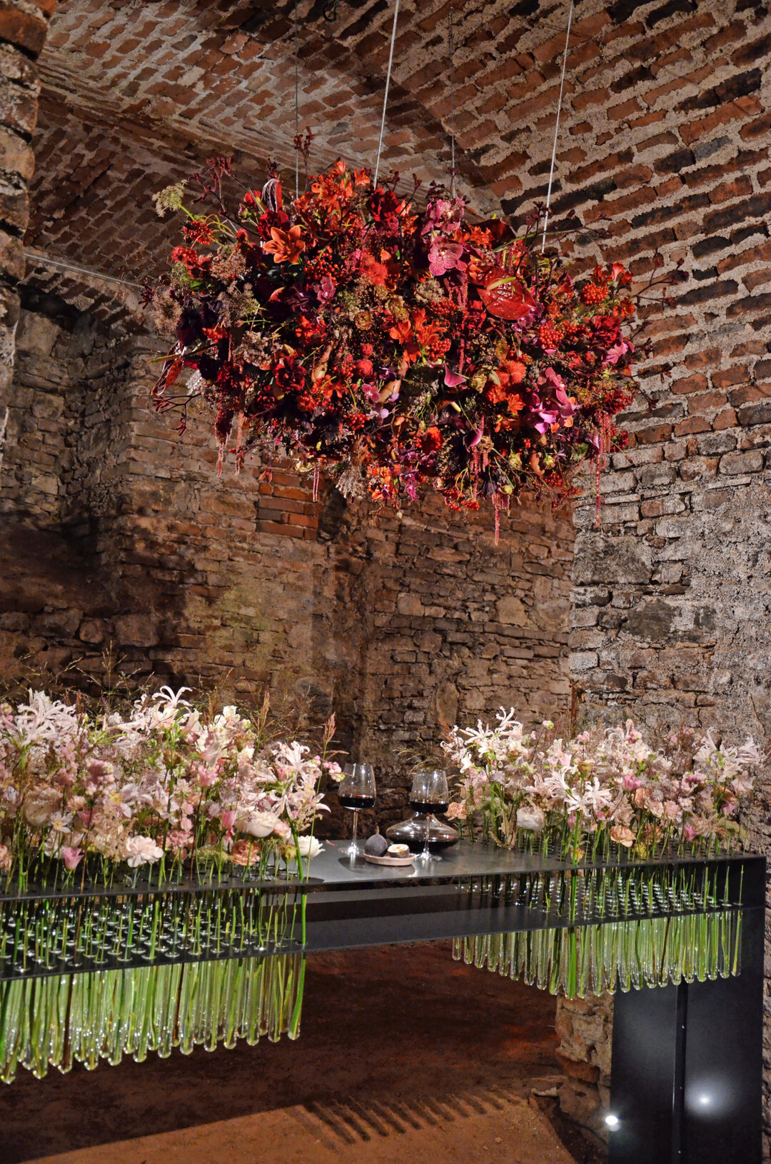 Die Feige steht gleichzeitig fr Scham als auch fr Erotik. 
<b>Sarah von Aarburg</b>
 zeigte diesen Gegensatz sehr deutlich und rief dadurch auf, den Begriff der Scham noch einmal neu zu denken. 