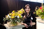 Die Siegerin Sandra Huber mit ihrem Strauß