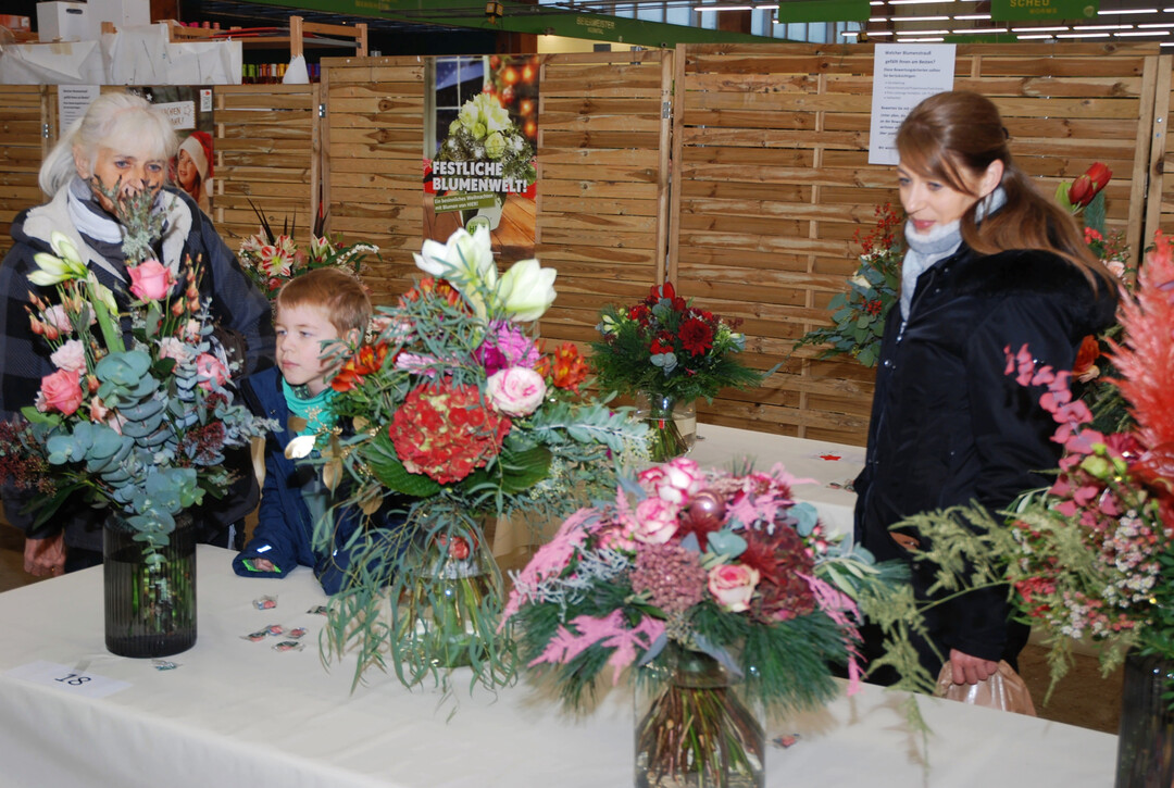 Reges Interesse weckte der Adventsstraußwettbewerb 2025 bei Besuchern der Börse des BGM Mannheim