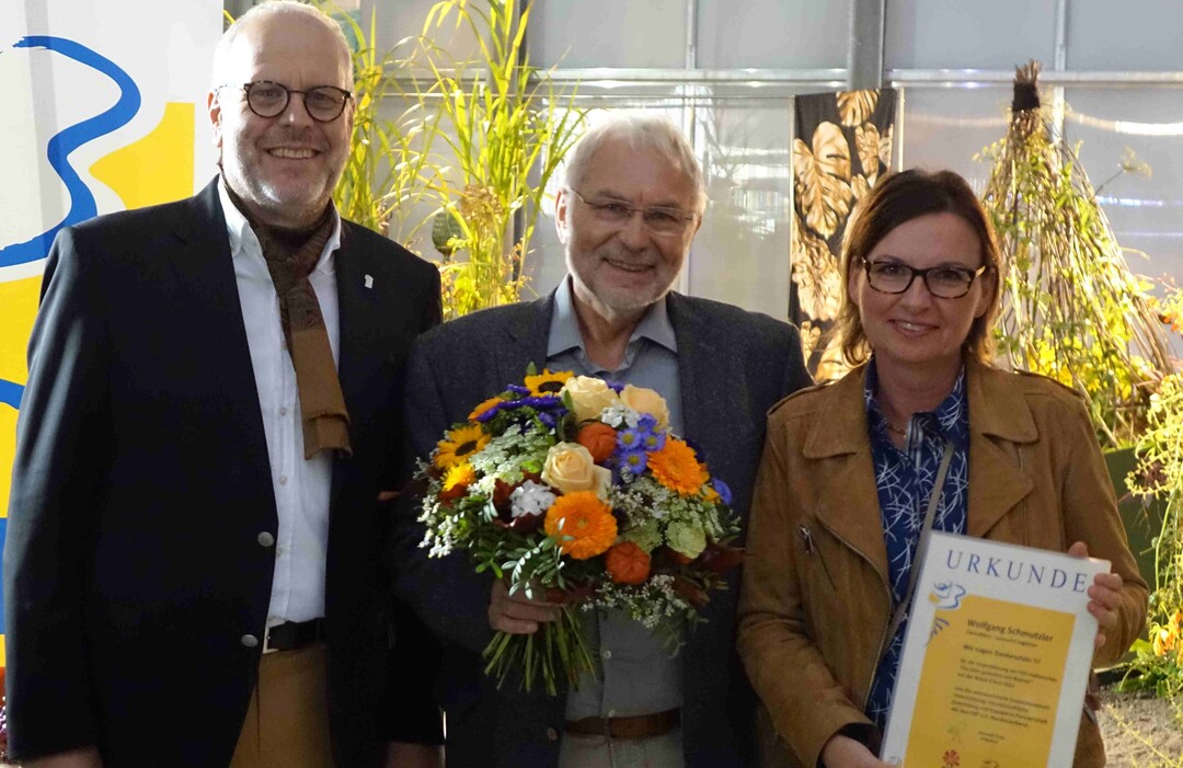 Klaus Gtz mit Wolfgang Schmutzler und Sabine Hollei