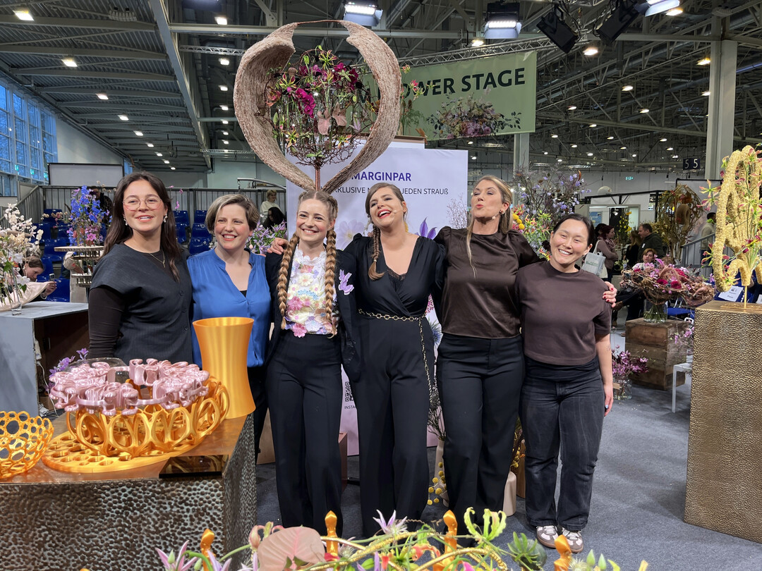 Weibliche Vorbilder holen ihre Nachwuchstalente auf die Bühne: (v.l.) Kim Bücholdt mit Elisabeth Schoenemann, Carine Stel mit Hanneke Frankema aus den Niederlanden und Sara-Lisa Ludvigsson mit Ebba Bengtzon aus Schweden.