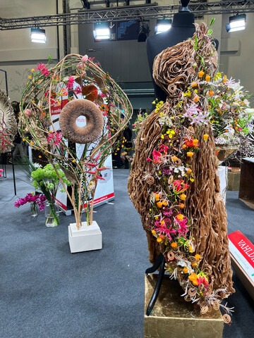 Anja Ersing setzte auf eine Mischung aus Naturt�nen und Bl�ten in leuchtenden Farben.