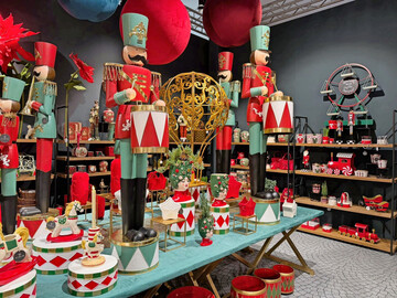 Traditionelle Motive und Farben waren an vielen Ständen der Christmasworld zu sehen – hier der Stand von Vimin.
<a href="https://www.vimin.it/de/home" target="_blank" >www.vimin.it</a>