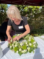 Christine Steinbach, Mitglied des FDF-Fachausschusses für Umwelt, Trauer und Floristik, koordinierte die Veranstaltung maßgeblich.