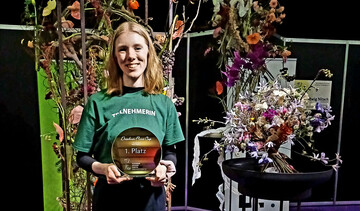 Anne Knothe von Blumen Tr�ume Dresden ist die Gesamtsiegerin des 2. Dresdner Flora Cups in der Kategorie Professionals 