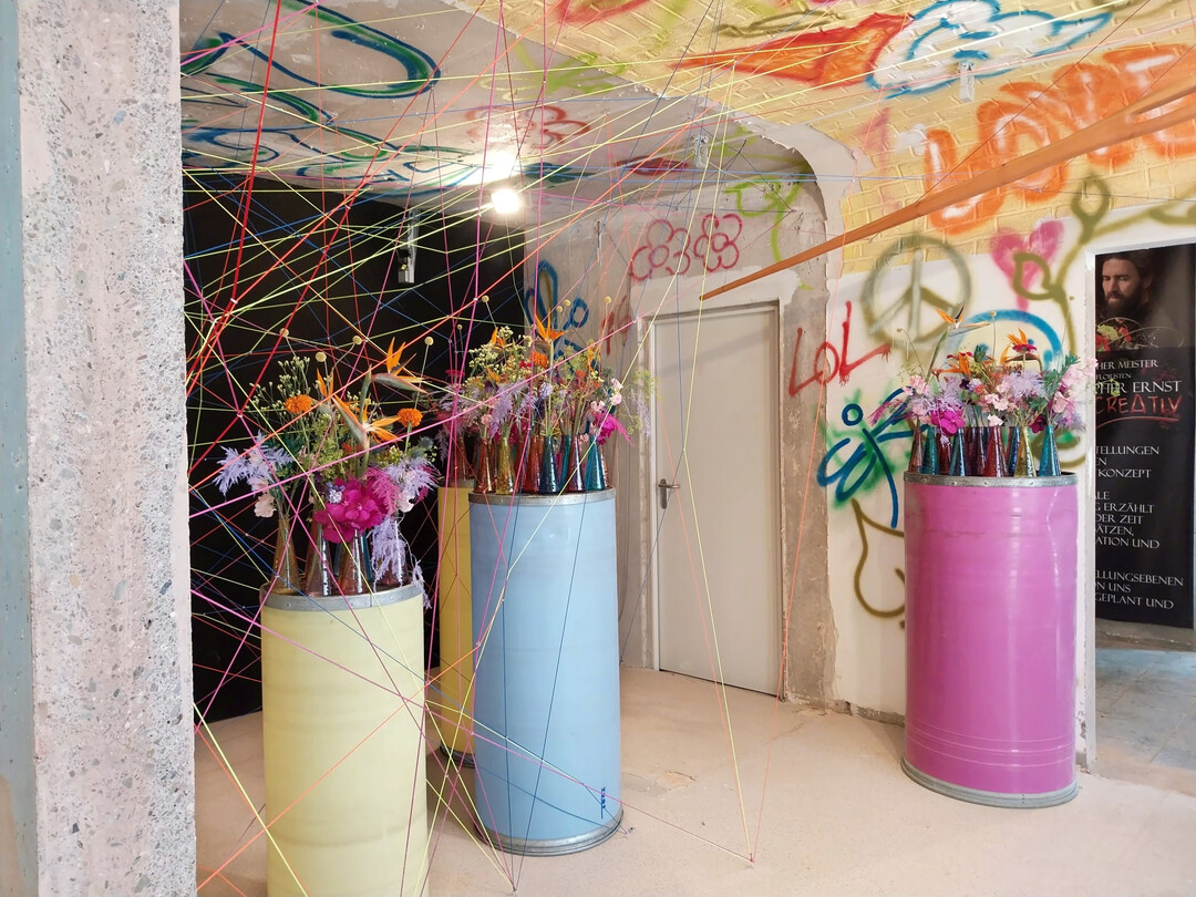 Die Hallenschauen der th�ringischen Landesgartenschau in Leidefelde-Worbis finden in einem Plattenbau statt. 