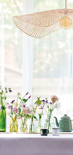 Für die Trendkollektion Frühjahr/Sommer 2023 des Blumenbüros Holland, die auf dem Trend „Collecting Memories“ basiert, wurden Blumen und Pflanzen mit poetischem Charakter ausgewählt.