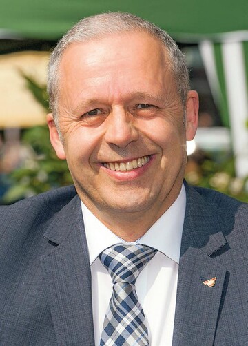 Raimund Korbmacher ist Geschftsfhrer des Blumengromarkts Kln und Vorstandsvorsitzender der Vereinigung Deutscher Blumengromrkte (VDB).
