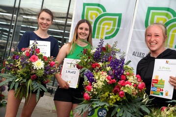 Die Siegerinnen Azubi Cup 2023 Pflanzenforum Sdwest: Platz 1 fr Lina Maria Thoma (Mitte), Platz 2 frAnna-Samea Beck (links), Platz 3 frHannah Walter (rechts)