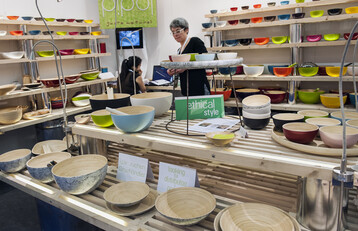 Stand des Ausstellers Bibol aus Frankreich. Das Unternehmen setzt auf umweltfreundliche Materialien