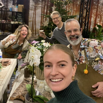 Romeo Sommers (re.) und sein Team boten auf der Mode Heim Handwerk Seminare zum Thema DIY-Floristik.