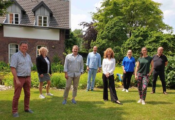  Prsenz-Treffen bei sommerlichen Temperaturen im FloristPark. 