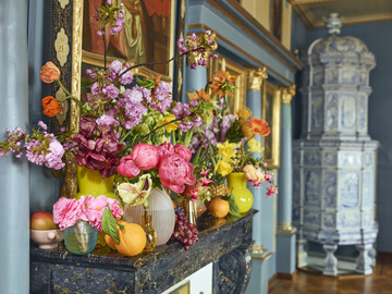  Schloss Wildegg: Die florale Interpretation wurde kreiert von Myrta Frohofer, Meisterfloristin, Unterengstringen und Philipp von Arx, Meisterflorist, Olten. 