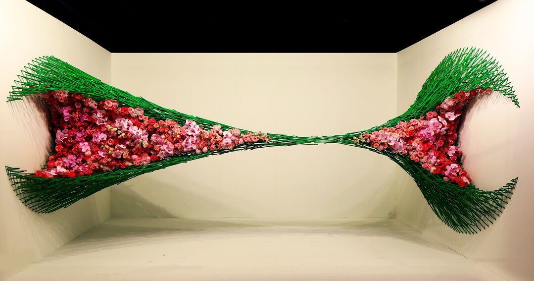 SGF 2016 Floral Windows to the World, Best of Show & Gold: "Stretching Time" von Natasha Lisitsa & Daniel Schultz