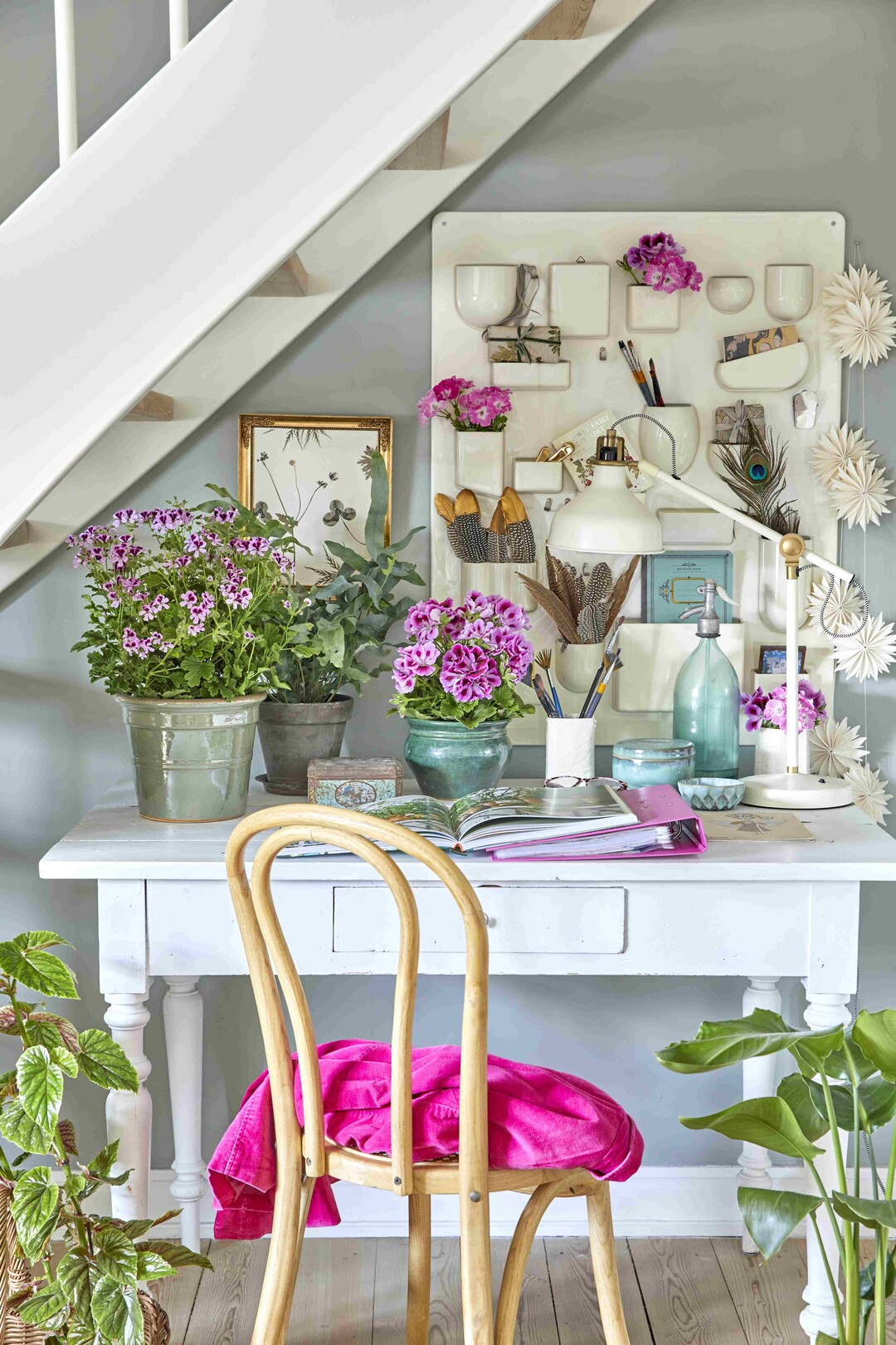    Nostalgic Floral Home Styling 
