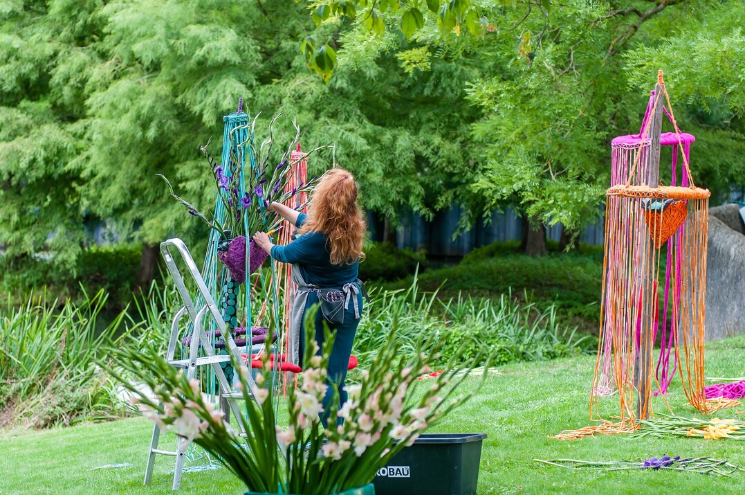 An dem Floristik-Wettbewerb für das Festival "Blumig" können alle floralen Künstler/-innen teilnehmen.