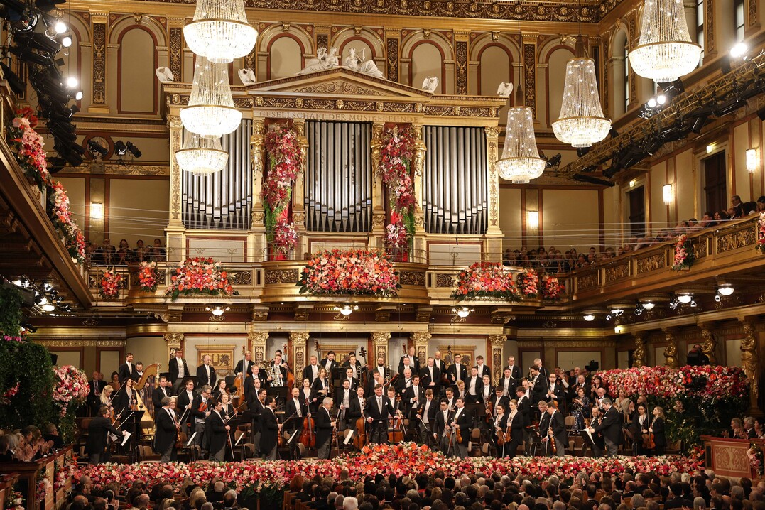 Die Wiener Philharmoniker unter Christian Thielemann während des Silvesterkonzerts im Großen Saal des Wiener Musikvereins.