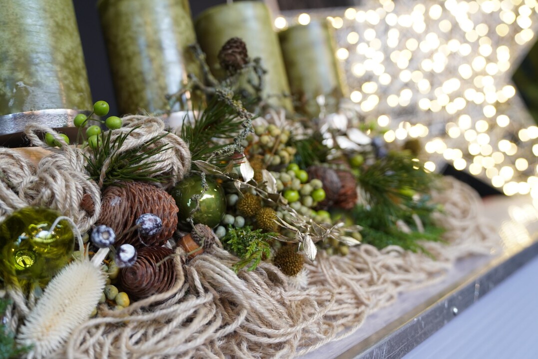 Grn- und Naturtne, dazu festliches Glitzern ...