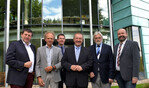 v.l.n.r.: Ulrich Francken, Bürgermeister von Weeze, Vorsitzender der Euregio Rhein-Waal und des INTERREG IV Lenkungsausschusses; Sjaak Kamps, Geschäftsführer Euregio; Andreas Kochs, stv. Geschäftsführer Euregio und Programmmanagement INTERREG IV; Hans-Josef Kuypers, Geschäftsführer Wirtschaftsförderung Kreis Kleve GmbH; Thomas Wittenburg, Geschäftsführer BGI Service UG; Frank Zeiler, Geschäftsführer BGI e.V.