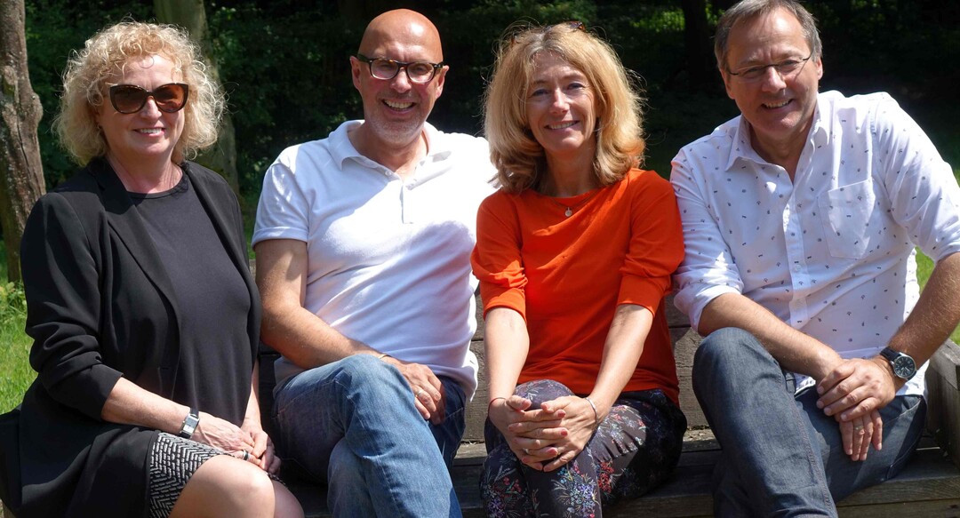 Heike Damke-Holtz aus Bremen, Klaus Peter Schmidt aus Berlin, Nicola Fink und Thomas Ratschker tagten bei sommerlichen Temperaturen im FloristPark.