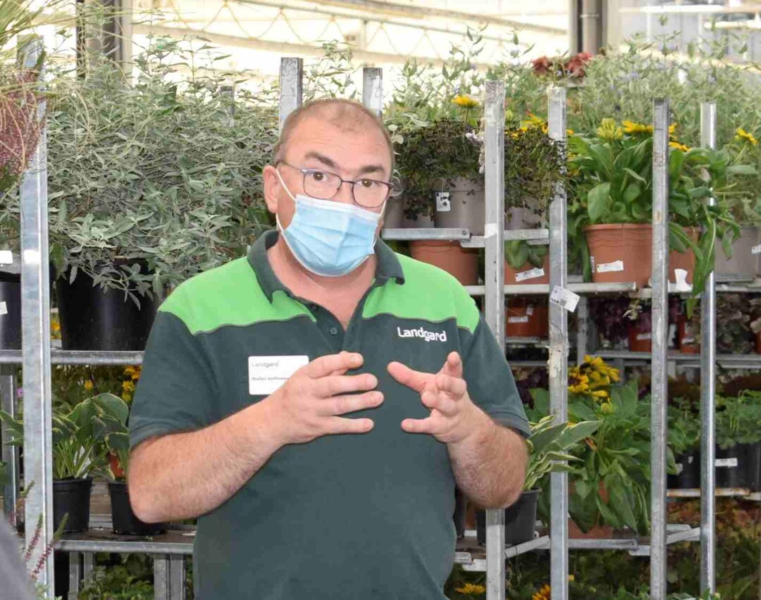 Marktleiter Stefan Hoffmeyer erklrte, wie der Landgard Cash-&-Carry-Markt organisiert ist. 