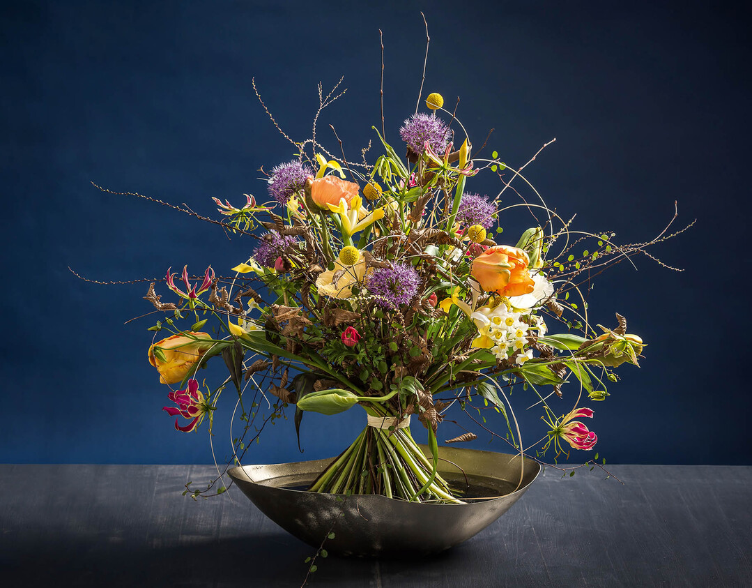 Als Beispiel fr einen frhlingshaften, natrlichen und farbenfrohen Strau zeigen wir hier den Strau von Marlen Mller, den sie fr unserer Serie Blume&Handwerk in der Mrz-Ausgabe 2018 gestaltete.