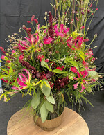 Für besondere Leistungen bei ihrem Strauß in der Abschlussprüfung erhielt Teele Uue eine Urkunde.