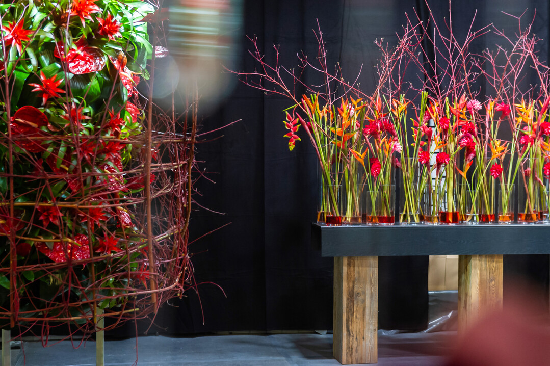 In vier verschiedenen floralen Inszenierungen interpretiert Karl Zuber das diesjhrige Leitthema Lieblingspltze.  Bild bearbeiten