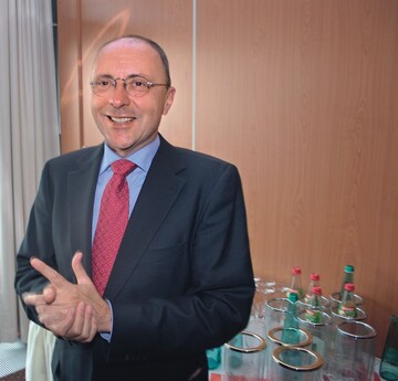 Seit 1996 ist Frank Teuber das bekannte Gesicht von Blumenbro Holland in Deutschland.