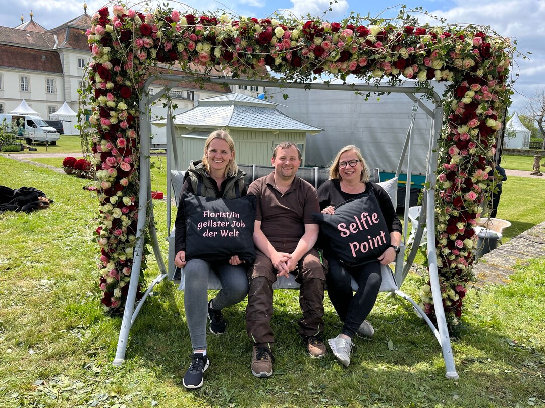Das Orga-Team der Azubi-Aktion auf dem Fürstlichen Gartenfest in Eichenzell: Karolin Roßdeutsch, André Gottwald, Iris Stake (v. l. n. r.)