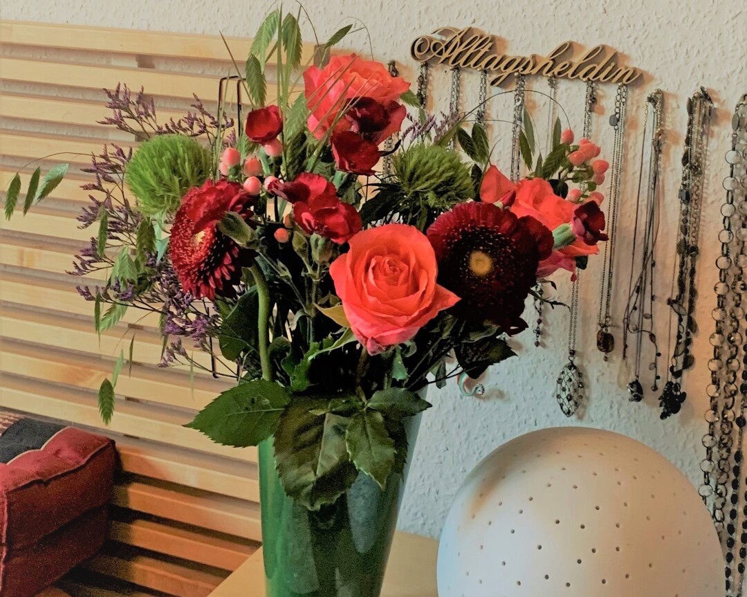 Neben gemischten Sträußen mit Rosen in allen Farben griffen die Konsumenten zum Start in die Beet- und Balkonsaison auch gern zu Pflanzen als Geschenk zum Muttertag.