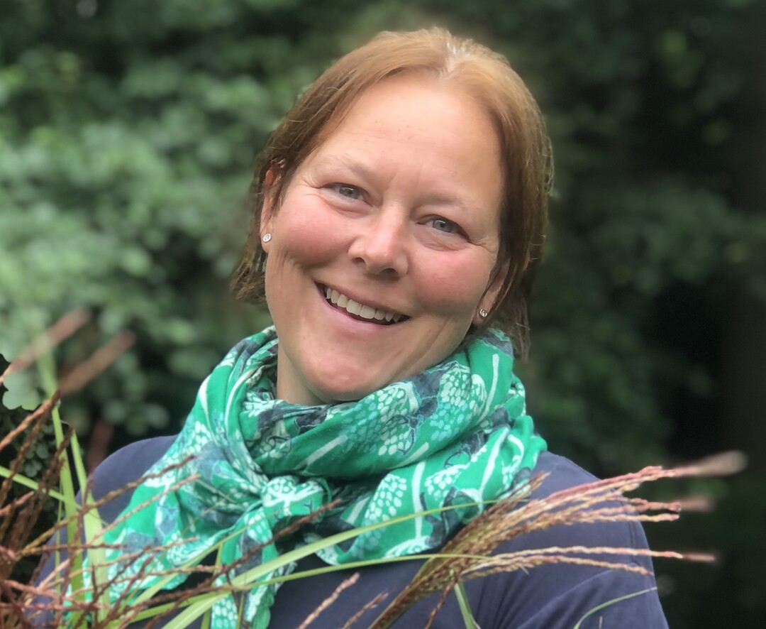 Heike Peters ist Gärtnermeisterin und führt gemeinsam mit ihrem Mann das "Blumencenter Peters" am Stadtrand von Hamburg. Sie gewann mit ihrem Muttertagsstrauß die #florierenchallenge im Mai und holte auch den Jahressieg.