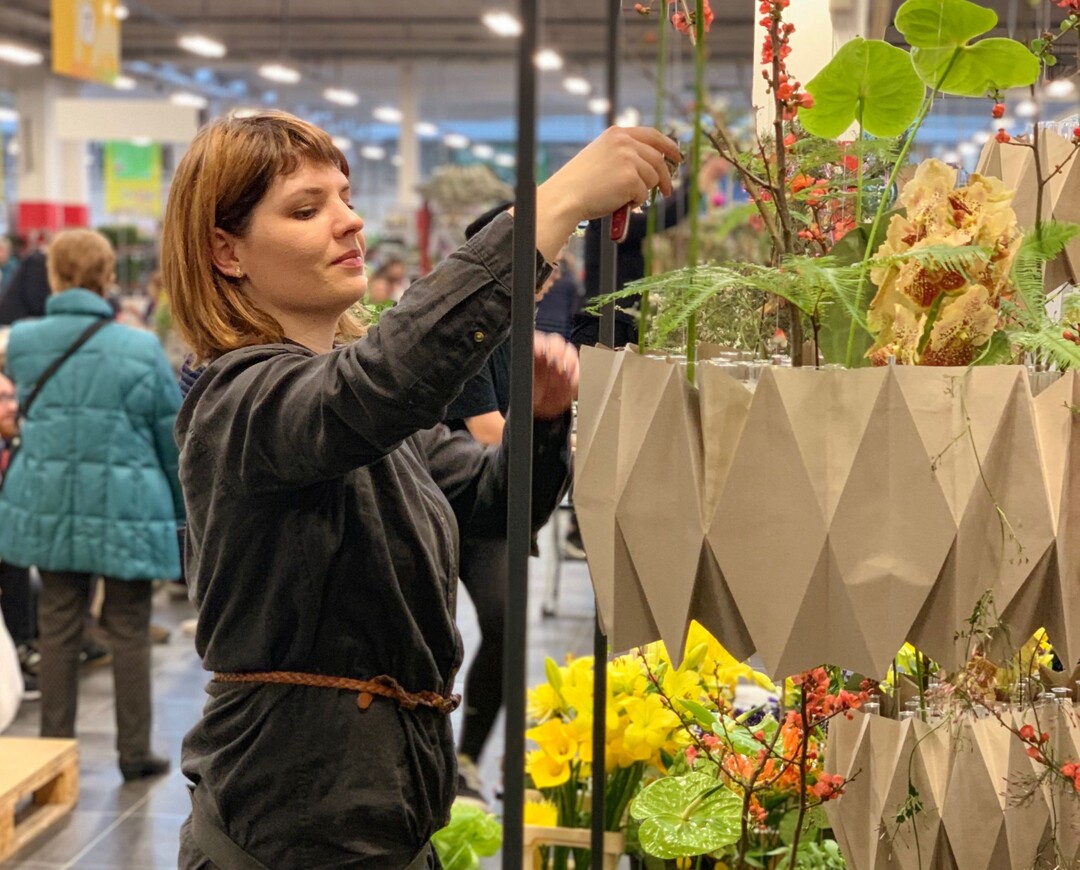 Katharina Herr aus dem mittelfränkischen Röthenbach an der Pegnitz gewann 2019 den Floristenwettbewerb „Kölner Frühling“.