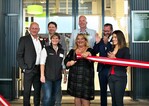 Die erfolgreiche Eröffnung des Landgard Cash & Carry-Kombimarkts Linz. (V .l.): Landgard-Vorstände Dirk Bader und Carsten Bönig, Silke Baillet (Assistenz Geschäftsführung Landgard-Fachhandel und Projektleitung Markteröffnung Linz), Nicole Beverungen (Leiterin Cash & Carry-Markt Linz), Christoph Schönges (Vorsitzender des Beirats Blumen & Pflanzen der Landgard eG), Andreas Herzberg (Geschäftsführer Landgard-Fachhandel) und Arzu Büyükkal (Gemeinderätin der Stadt Linz)