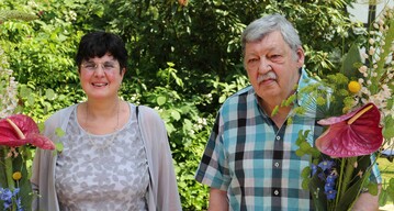  Wiedergewhlt: Andrea Latz-Hoffmann als Beisitzerin und Helmuth Prinz als Prsident. 