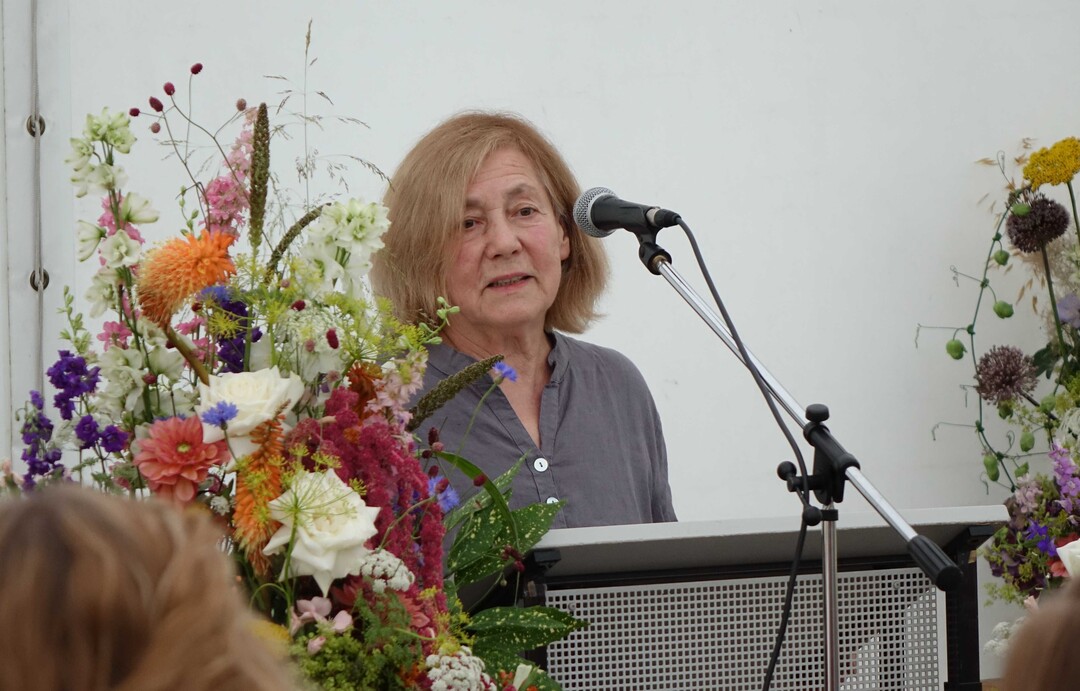 Ursula Wegener appellierte an die Floristmeister/-innen: Bleibt neugierig, liebt die Pflanzen und euch selbst, entwickelt Euch weiter  ein Leben lang!