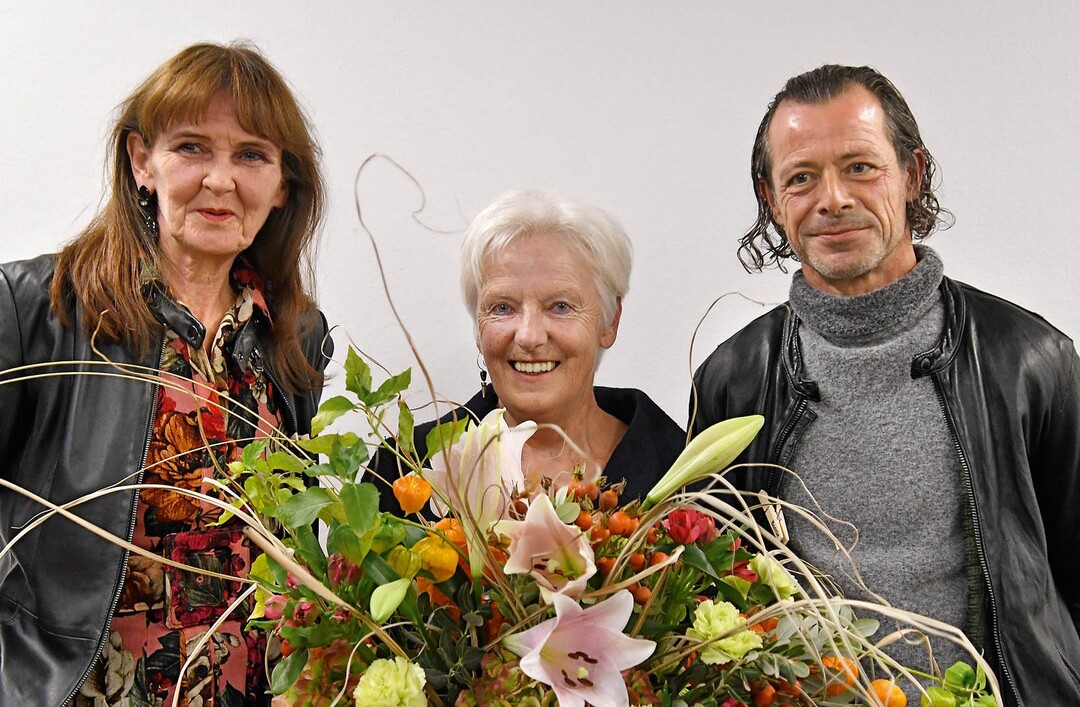   Die Preistrger 2020 und 2021 bei der Preisverleihung im Oktober 2021  an der Fachschule fr Blumenkunst in Weihenstephan (v.l.n.r): Ulla Keim, Charlotte Vgele und Dieter Groner. 