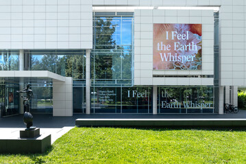  Die Ausstellung I Feel the Earth Whisper ist noch bis 3. November 2024 in Baden-Baden zu erleben.<br>