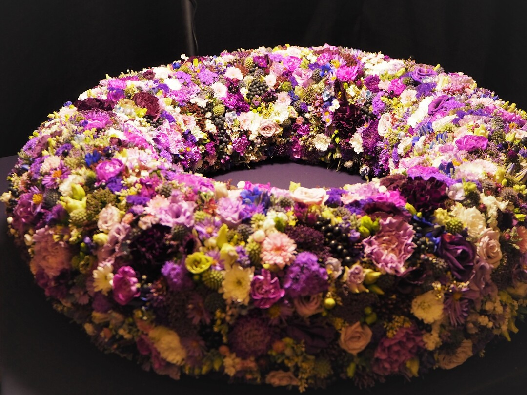 Bltenkranz in Blau-Violett-Tnen von Birgit Tchler