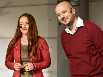 Sarah Hasenhndl und Josef Dirr zeigten 2016 gemeinsam auf dem Blumengromarkt Karlsruhe Adventsfloristik. Gemeinsam engagieren sie sich auch im #floralproject 3.0